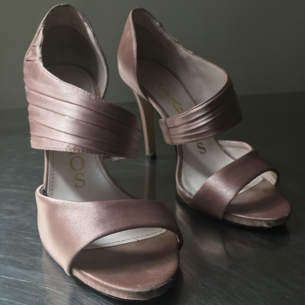 Caparros satin blush peep toe heels size 6.5 women